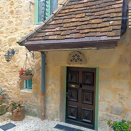 D Hôtes Les Remparts Couette-café 3*